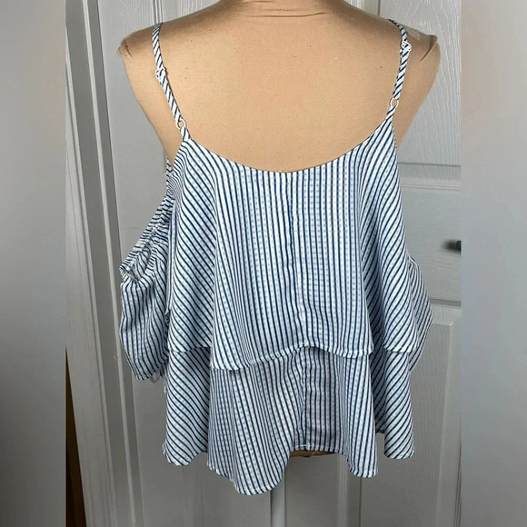 ✨ She+Sky Blue Striped Cold Shoulder Crop Top Medium NWT‎ - Picture 7 of 7